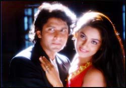 Arshad Warsi and Simran in Tere Mere Sapne