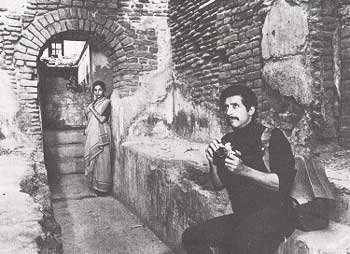 Naseeruddin Shah in Khandhar