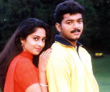 Shalini and Vijay in Kannukkul Nilavu 