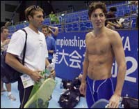 Ian Thorpe (L) and Pieter van den Hooganband 