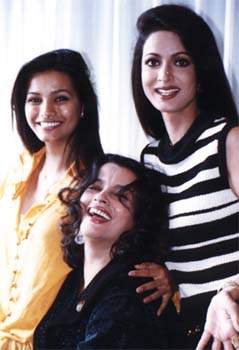 Persis Khambatta with Miss India-World Diana Hayden and former Miss India Shikha Swaroop
